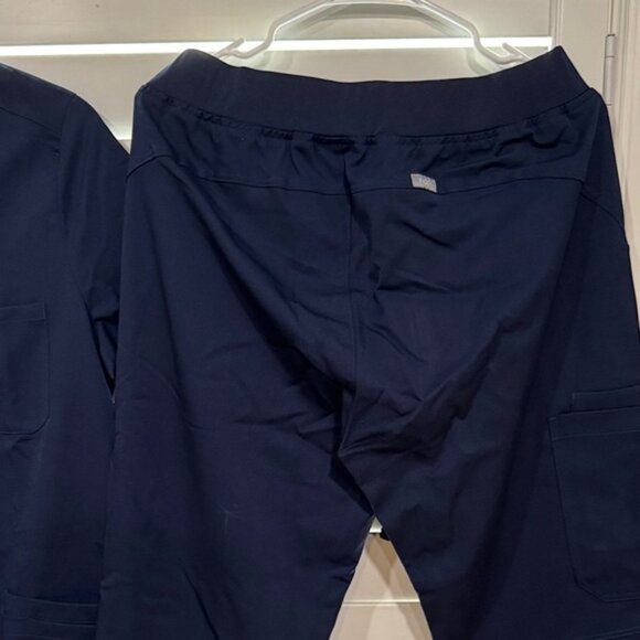 Figs Deep Blue Medical Scrub Set - Picture 6 of 8